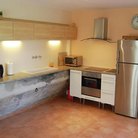 Holiday home Lovely In Valr As With Swimming Pool *